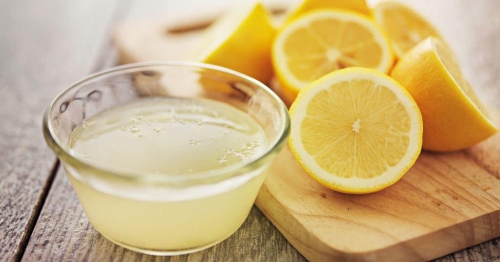 Lemon as Microwave Cleaner