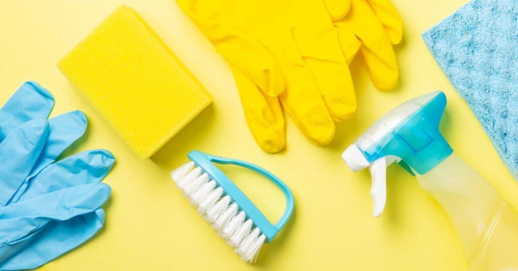 How to clean your cleaning tools