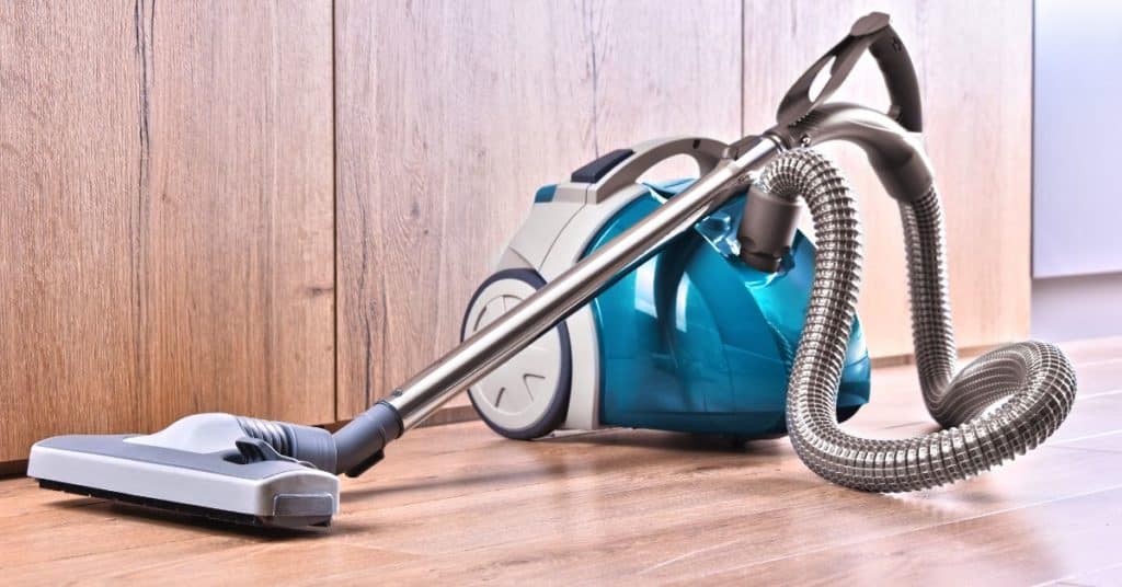 How to clean a vacuum cleaner