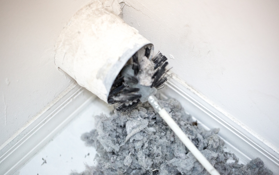 cleaning dryer vent