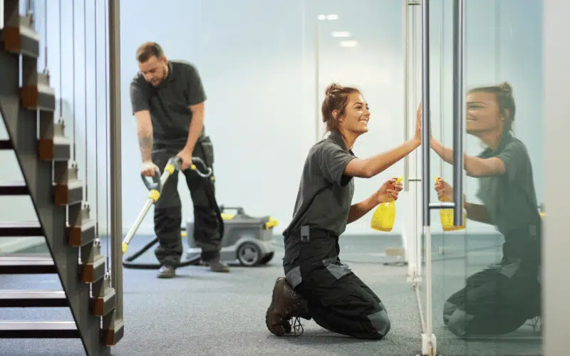 commercial cleaners in Toronto by Hellamaid