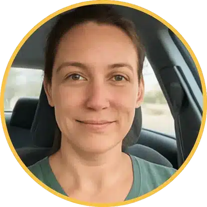 Kaitlyn, your friendly local cleaner from Hellamaid in Brampton, providing efficient and thorough cleaning services tailored to your needs.