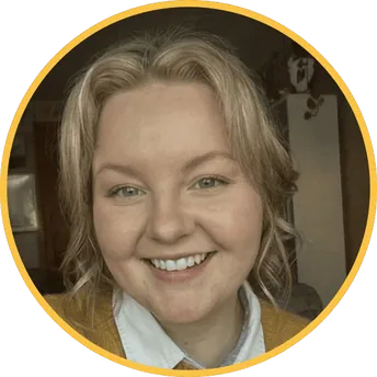 Vangie, your expert local cleaner from Hellamaid in Woodstock, ensuring your home is spotless with professional cleaning services.